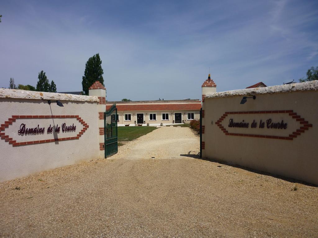 Domaine De La Courbe Hotel Le Lude Kültér fotó
